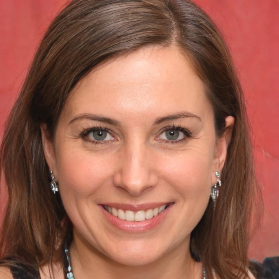 Виктория Соколова, ведущий методист программ по деловым коммуникациям